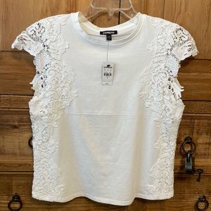 Short sleeve white lace trim tee by Express size S